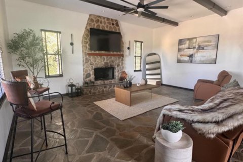 House in Clewiston, Florida 3 bedrooms, 159.79 sq.m. № 2000358 - photo 28