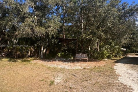 House in Clewiston, Florida 3 bedrooms, 159.79 sq.m. № 2000358 - photo 17