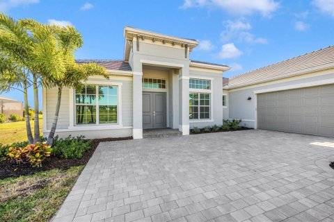 House in WELLEN PARK in Venice, Florida 4 bedrooms, 260.03 sq.m. № 2232434 - photo 4