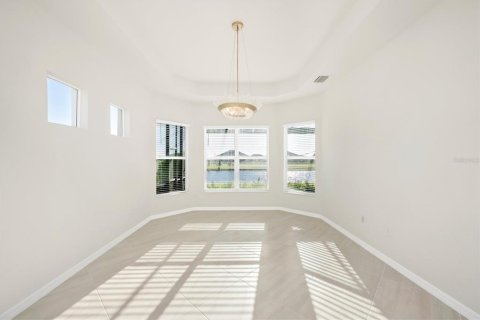 House in WELLEN PARK in Venice, Florida 4 bedrooms, 260.03 sq.m. № 2232434 - photo 25