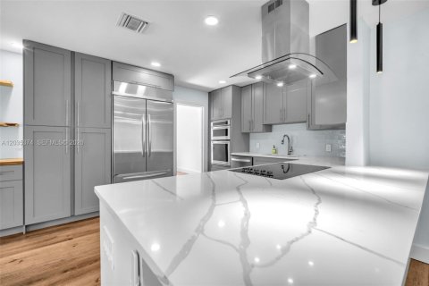 House in Fort Lauderdale, Florida 3 bedrooms, 182.74 sq.m. № 2086960 - photo 26