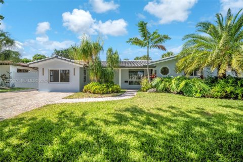House in Fort Lauderdale, Florida 3 bedrooms, 182.74 sq.m. № 2086960