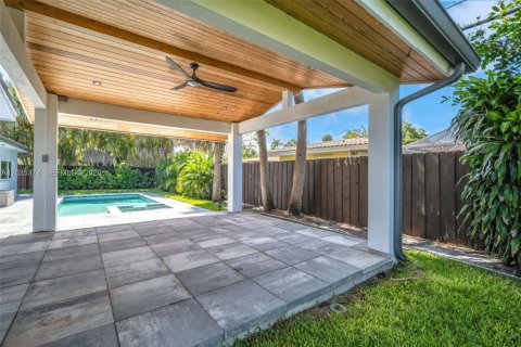 House in Fort Lauderdale, Florida 3 bedrooms, 182.74 sq.m. № 2086960 - photo 5