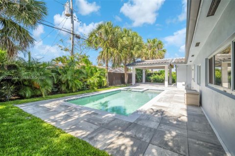 House in Fort Lauderdale, Florida 3 bedrooms, 182.74 sq.m. № 2086960 - photo 28