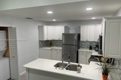 Villa ou maison à vendre à Fort Myers, Floride: 2 chambres № 1844038 - photo 4