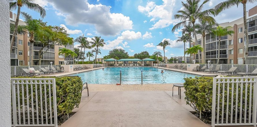 Condominio en Fort Lauderdale, Florida, 3 dormitorios № 1208656