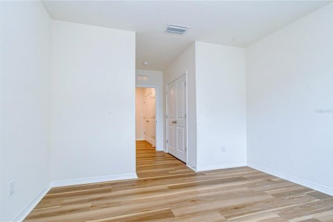 Townhouse in Brandon, Florida 3 bedrooms, 155.43 sq.m. № 2314560 - photo 19