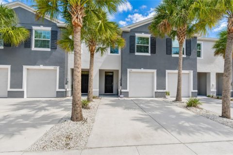 Townhouse in Brandon, Florida 3 bedrooms, 155.43 sq.m. № 2314560