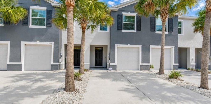 Townhouse in Brandon, Florida 3 bedrooms, 155.43 sq.m. № 2314560
