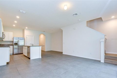 Townhouse in Brandon, Florida 3 bedrooms, 155.43 sq.m. № 2314560 - photo 10