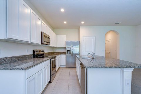 Townhouse in Brandon, Florida 3 bedrooms, 155.43 sq.m. № 2314560 - photo 7