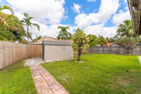 Casa en alquiler en Miami, Florida, 3 dormitorios, 154.5 m2 № 1878406 - foto 28