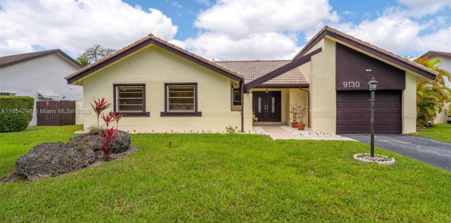 Casa en Miami, Florida 3 dormitorios, 154.5 m2 № 1878406