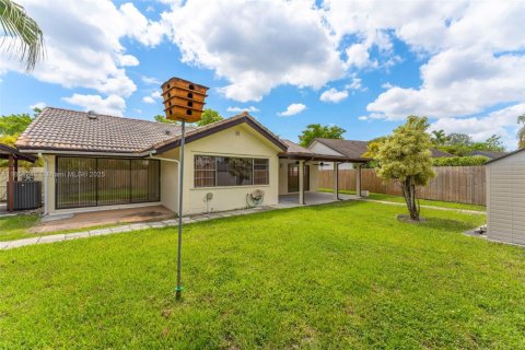 Casa en alquiler en Miami, Florida, 3 dormitorios, 154.5 m2 № 1878406 - foto 30