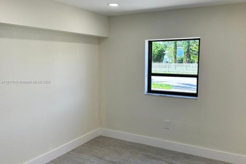 Commercial property in Miami, Florida 1 bedroom, 178.74 sq.m. № 1972446 - photo 28