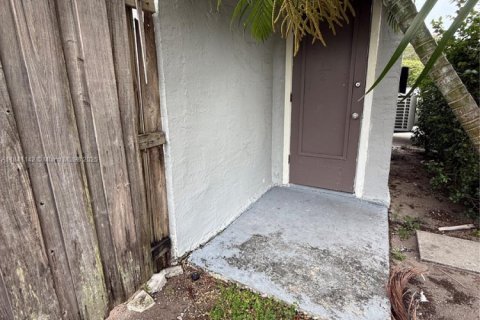 House in Lake Park, Florida 4 bedrooms, 157 sq.m. № 1830450 - photo 19