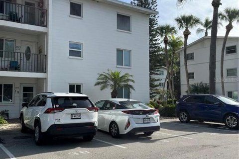 Copropriété à louer à Bradenton, Floride: 2 chambres, 95.32 m2 № 2381158 - photo 2