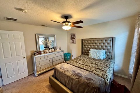 House in Kissimmee, Florida 3 bedrooms, 166.76 sq.m. № 2198840 - photo 7