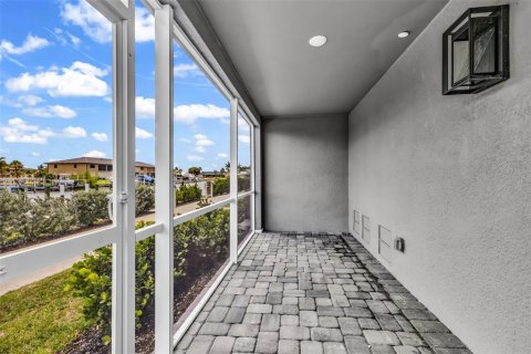 Copropriété à vendre à Punta Gorda, Floride: 4 chambres, 173.45 m2 № 2092099 - photo 6