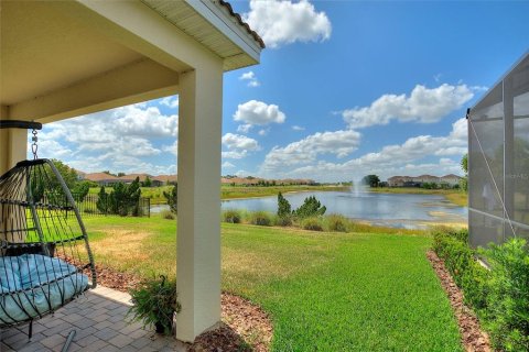 House in Davenport, Florida 3 bedrooms, 181.16 sq.m. № 2201316 - photo 27