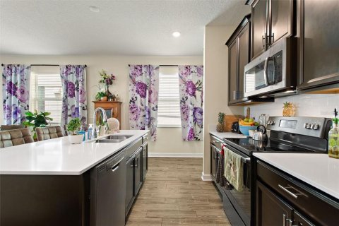 House in Davenport, Florida 3 bedrooms, 181.16 sq.m. № 2201316 - photo 8