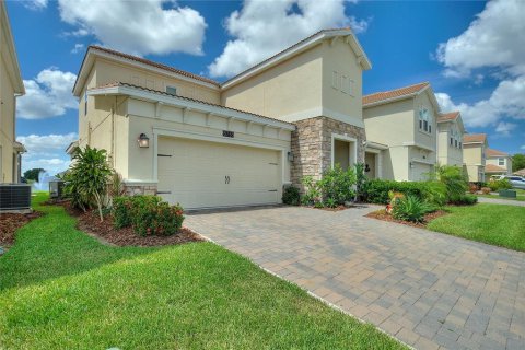 House in Davenport, Florida 3 bedrooms, 181.16 sq.m. № 2201316 - photo 30