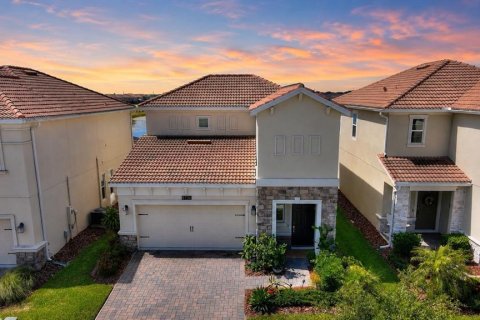 House in Davenport, Florida 3 bedrooms, 181.16 sq.m. № 2201316 - photo 2