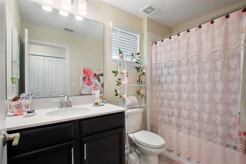 House in Davenport, Florida 3 bedrooms, 181.16 sq.m. № 2201316 - photo 23