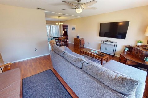 Villa ou maison à vendre à North Port, Floride: 3 chambres, 122.54 m2 № 2093976 - photo 4