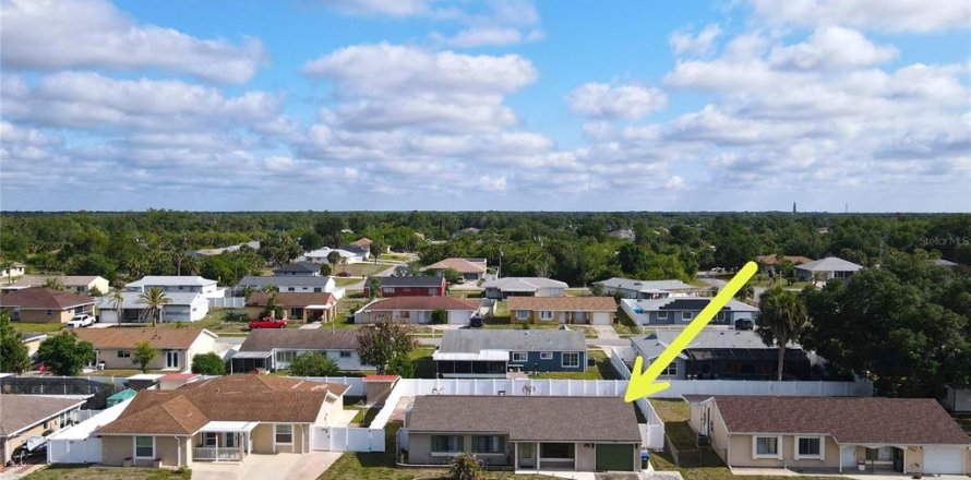 Villa ou maison à North Port, Floride 3 chambres, 122.54 m2 № 2093976