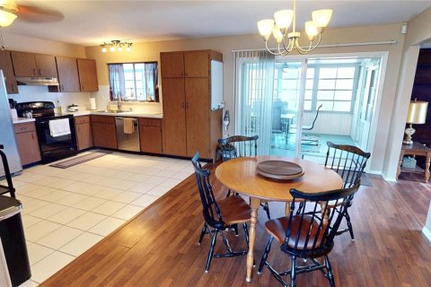 Villa ou maison à vendre à North Port, Floride: 3 chambres, 122.54 m2 № 2093976 - photo 6