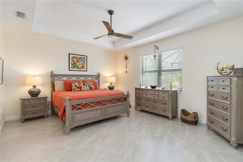 House in LORRAINE LAKES in Bradenton, Florida 3 bedrooms, 228.08 sq.m. № 1847848 - photo 18