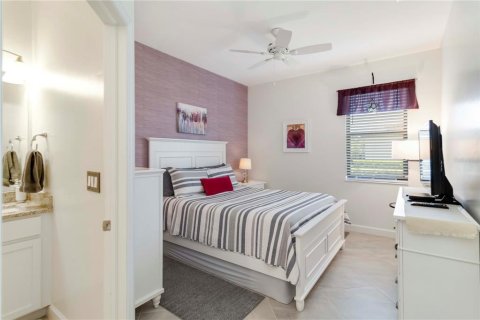House in LORRAINE LAKES in Bradenton, Florida 3 bedrooms, 228.08 sq.m. № 1847848 - photo 28