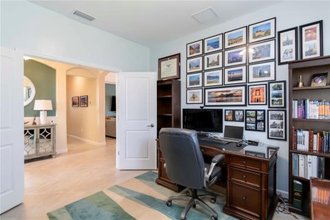 House in LORRAINE LAKES in Bradenton, Florida 3 bedrooms, 228.08 sq.m. № 1847848 - photo 27