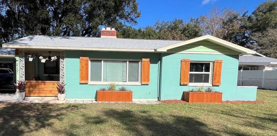 House in Ocala, Florida 3 bedrooms, 143.53 sq.m. № 2212396