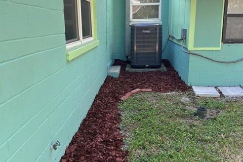House in Ocala, Florida 3 bedrooms, 143.53 sq.m. № 2212396 - photo 13