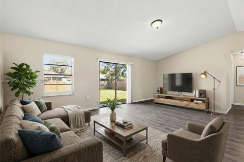 House in Deltona, Florida 3 bedrooms, 126.35 sq.m. № 2035971