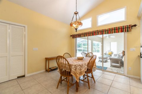 House in Gainesville, Florida 4 bedrooms, 356 sq.m. № 1609121 - photo 26