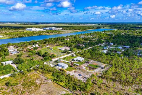 Terrain à vendre à Punta Gorda, Floride № 2213967 - photo 7