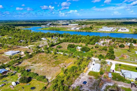 Terrain à vendre à Punta Gorda, Floride № 2213967 - photo 6