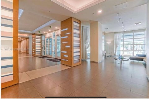 Condo in Miami, Florida, 1 bedroom  № 2005340 - photo 7