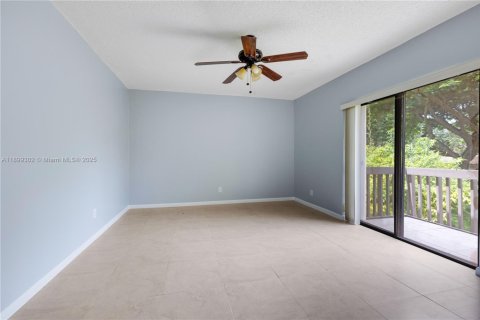 Touwnhouse à louer à Miami, Floride: 3 chambres, 147.16 m2 № 1951205 - photo 28