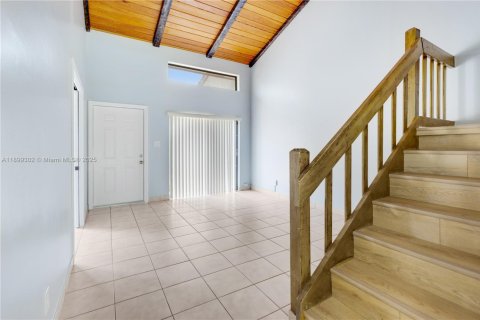 Touwnhouse à louer à Miami, Floride: 3 chambres, 147.16 m2 № 1951205 - photo 7