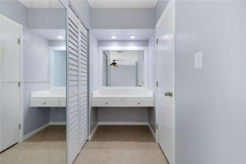 Touwnhouse à louer à Miami, Floride: 3 chambres, 147.16 m2 № 1951205 - photo 25