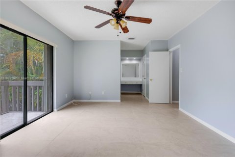 Touwnhouse à louer à Miami, Floride: 3 chambres, 147.16 m2 № 1951205 - photo 27