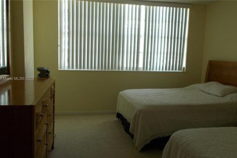 Copropriété à louer à Hallandale Beach, Floride: 2 chambres, 106.37 m2 № 2018636 - photo 22