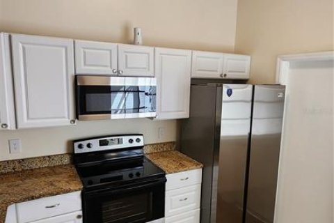 House in Palm Harbor, Florida 2 bedrooms, 79.43 sq.m. № 2391324 - photo 12