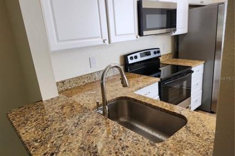 House in Palm Harbor, Florida 2 bedrooms, 79.43 sq.m. № 2391324 - photo 16