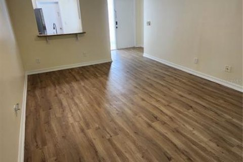 House in Palm Harbor, Florida 2 bedrooms, 79.43 sq.m. № 2391324 - photo 7