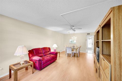 Copropriété à vendre à Margate, Floride: 2 chambres, 102.19 m2 № 2084407 - photo 17